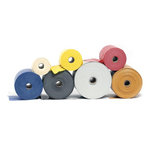 Bunte Theraband-Rollen für progressive Widerstandsübungen in der Physiotherapie.