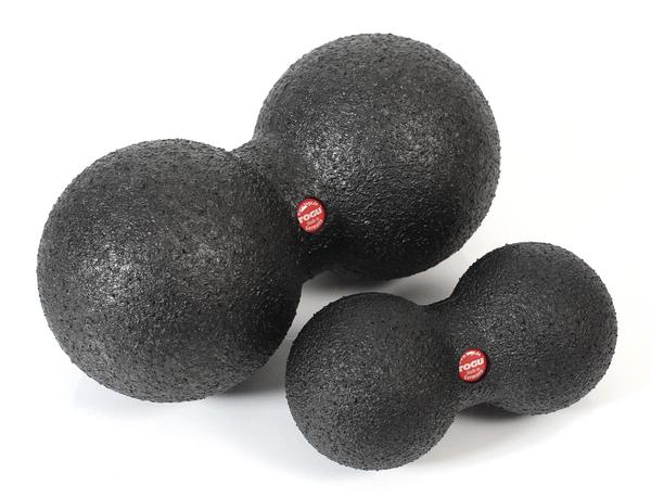 Schwarze Faszien-Doppelball-Massagegeräte in zwei Größen für Muskelentspannung und Triggerpunkttherapie.
