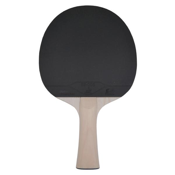 Tischtennisschläger mit schwarzem Belag und hellem Holzgriff.