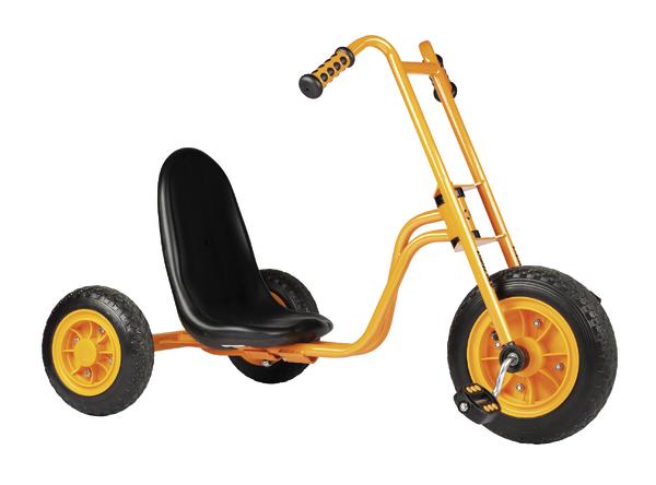 Dreirad mit großem Vorderrad, schwarzem Sitz und orangefarbenem Metallrahmen für Kinder.