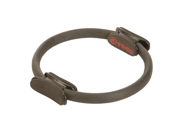 Pilates-Ring mit Griffen für effektives Ganzkörpertraining und Muskelstraffung.