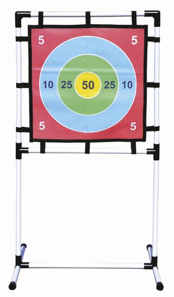 Dartscheibe mit farbigen Ringen und Punktzahlen auf einem weißen Metallgestell.