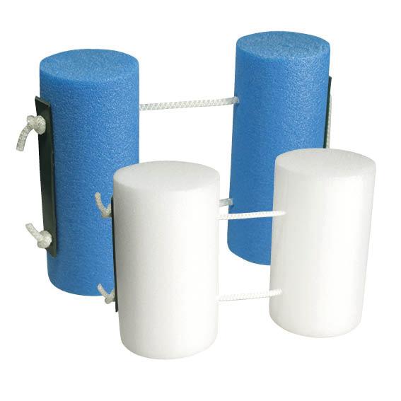 Schwimmkörper aus Schaumstoff in Blau und Weiß mit Verbindungsseilen für Wasseranwendungen.