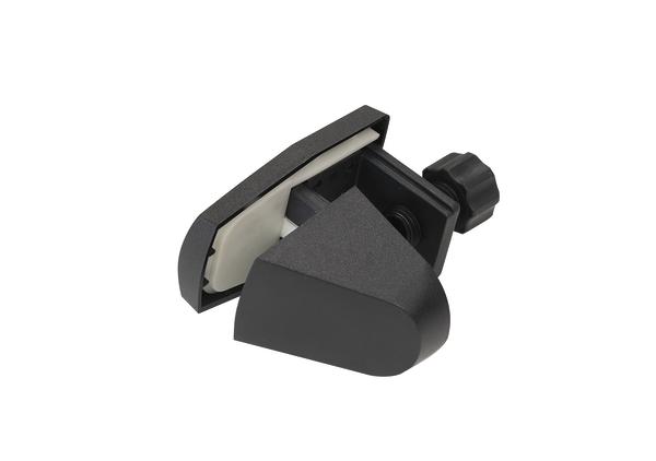 Schreibtischklemmen für Trennscheibe auf weißem Hintergrund.