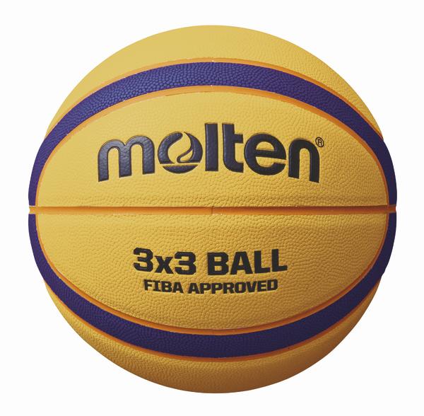 Gelb-violetter Molten 3x3 Basketball, FIBA zugelassen, Nahaufnahme auf weißem Hintergrund.