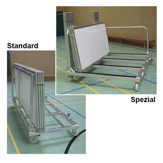Transportwagen für Hallenfußballbande mit Sporthalle im Hintergrund.