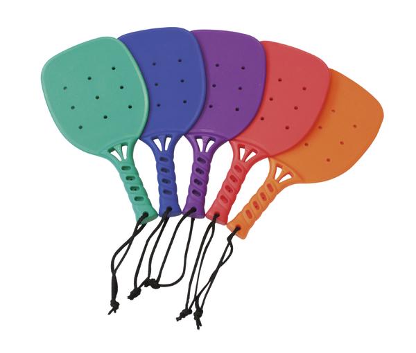 Bunte Kunststoff-Pickleball-Schläger in Grün, Blau, Lila, Rot und Orange mit Griffbändern.