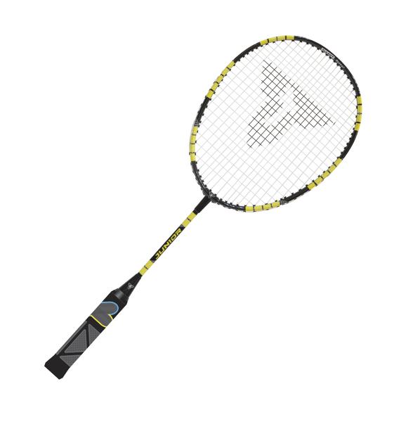 Badmintonschläger mit gelb-schwarzem Rahmen und besaitetem Kopf auf weißem Hintergrund.