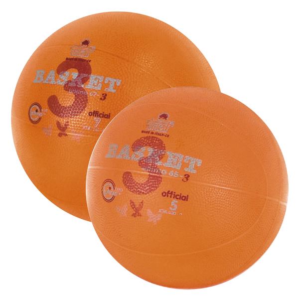 Zwei orangefarbene Basketballbälle mit der Aufschrift „Basket 3“ vor weißem Hintergrund.