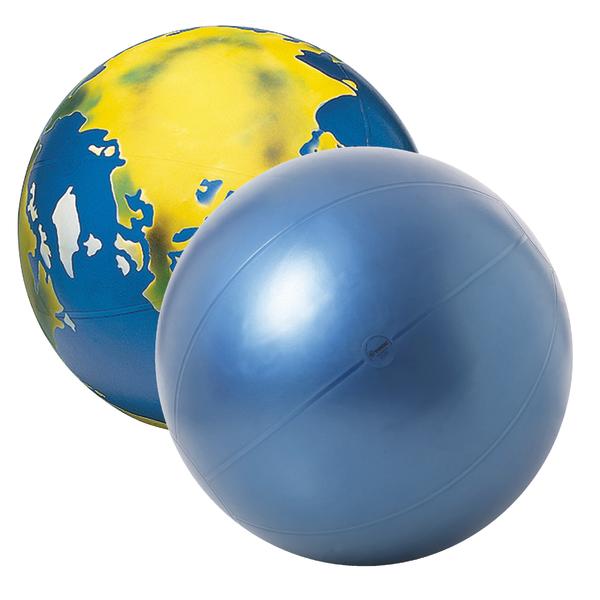 Gymnastikball mit Weltkarten-Design in Blau und Gelb. Blauer Gymnastikball aus Kunststoff für Fitness und Therapie