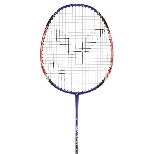 Victor AL 3300 Badmintonschläger in Blau, Schwarz und Rot mit bespanntem Schlägerkopf vor weißem Hintergrund.