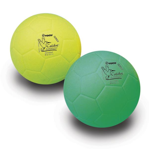 Gelber und grüner Handball mit TOGU Colibri Supersoft Logo auf weißem Hintergrund.