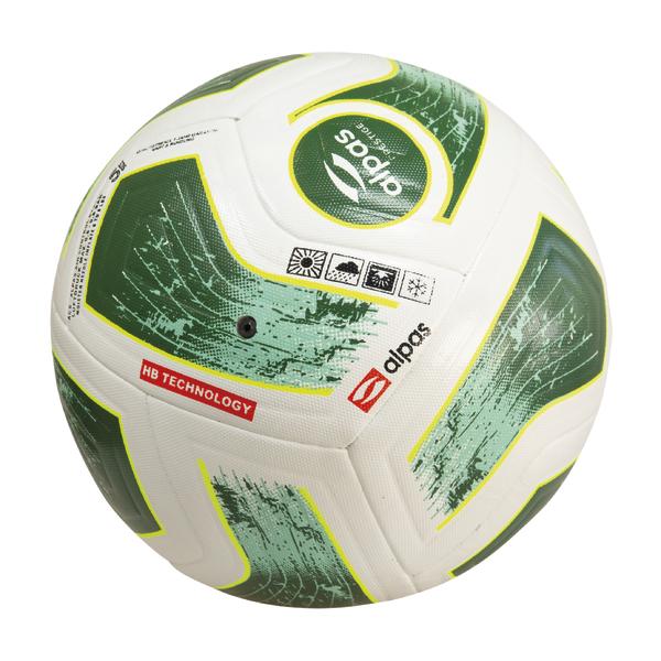Weißer und grüner Fußball mit alpas Logo und HB Technology, wetterbeständig und robust.