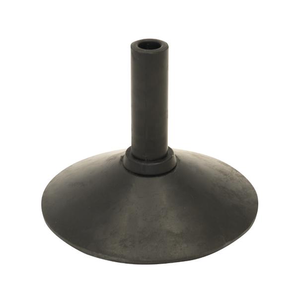 Schwarzer Gummi-Tellerfuß mit Führungsansatz für Eckfahnen und Turnstäbe.