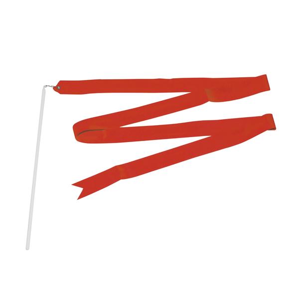 Rotes Gymnastikband an weißem Stab, fließend und lang, vor weißem Hintergrund.