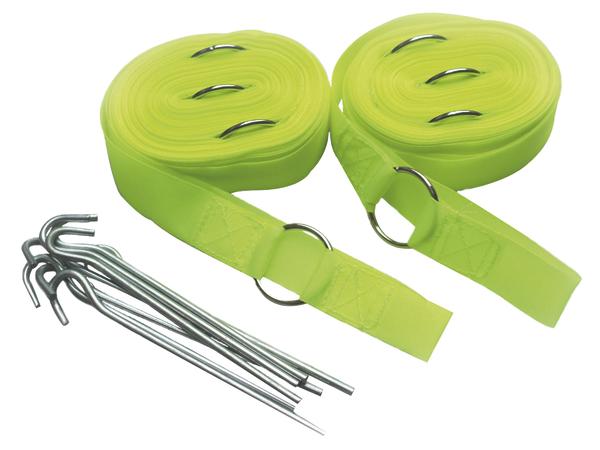 Leuchtend gelbe Spanngurte mit Metallringen und sechs Metall-Heringe für Befestigung.