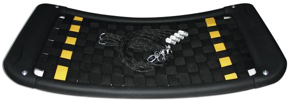 Schwarzes Netz mit gelben Markierungen und Metallösen, geeignet für Fahrzeug- oder Gepäckbefestigung.