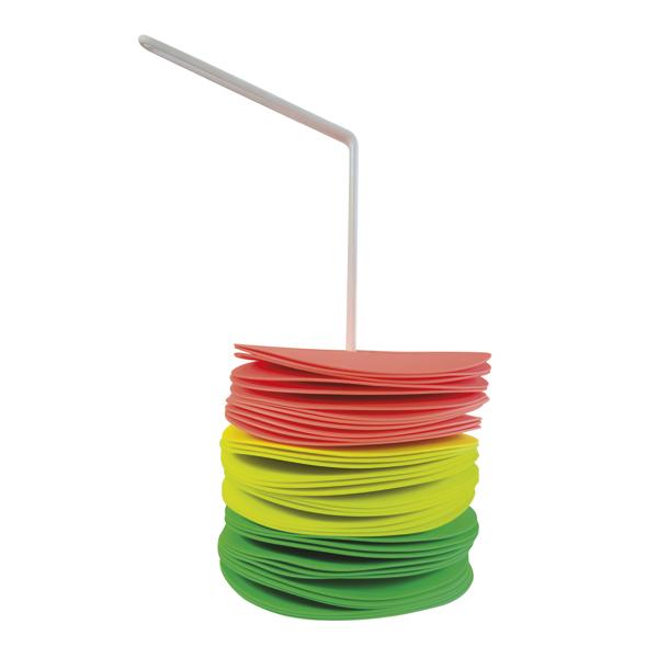 Seitliche Aufnahme von neon-grünen, neon-gelben und neon-orangen Markierungsscheiben, gestapelt auf einer weißen Transporthalterung.