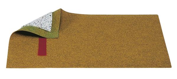 Braunes Sprungbrettpolster mit Teppichbelag zum Kleben und Nageln.