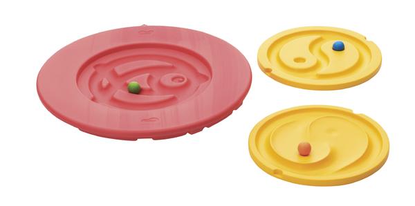 Drei bunte Labyrinth-Spielbretter mit Kugeln zum Balancieren und Geschicklichkeitstraining.