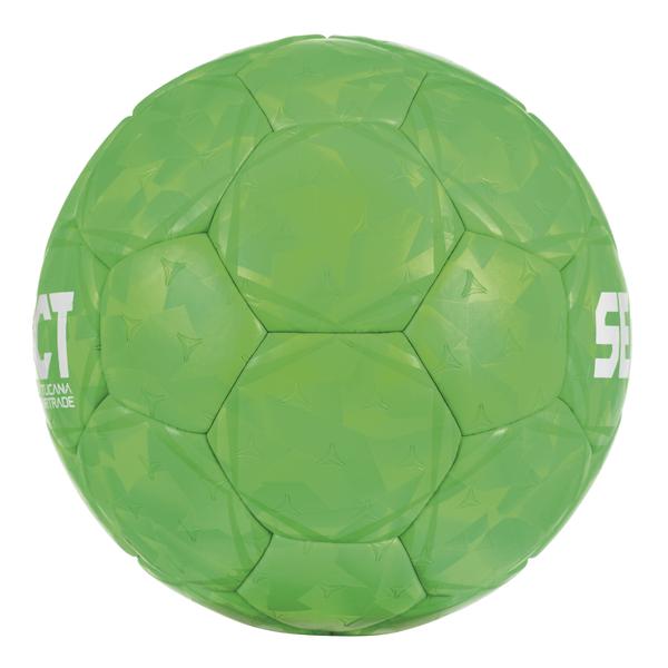 Seitenansicht eines grünen SELECT Tucana Handballs mit geometrischem Ton-in-Ton-Muster und strukturierter Oberfläche. Der Handball ist vor weißem Hintergrund abgebildet.