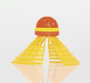Gelber Kunststoff-Badmintonball mit rotem Kopf auf weißem Hintergrund.