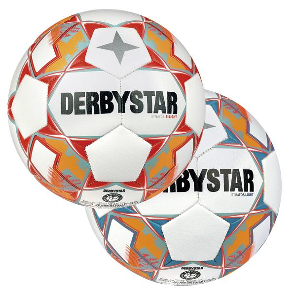 Zwei weiße Derbystar Fußballbälle mit roten und blauen Sternmustern, Stratos Light Modell.