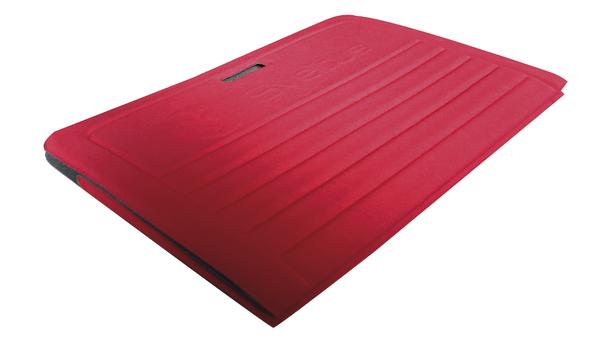 Rote faltbare Gymnastikmatte aus weichem Material mit Klappfunktion.