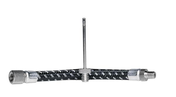 Ventil Adapter mit flexiblem Schlauch und Metallanschlüssen für verschiedene Ventiltypen.