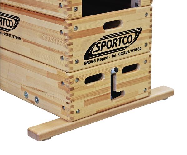 Holz-Sportgerät von Sportco mit Griffen und stabiler Konstruktion für Turnübungen.