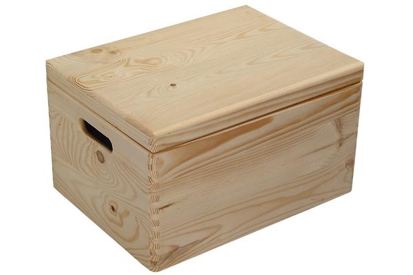 Holzbox aus hellem Naturholz mit Deckel und Grifföffnungen, rechteckig und stabil.