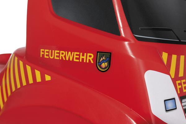Roter Feuerwehr-Löschfahrzeug-Aufbau mit gelbem Schriftzug und Feuerwehr-Logo.