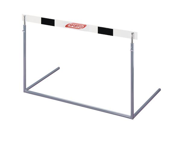 Hürdenlauf-Hindernis aus Metall mit weiß-schwarzem Querbalken und Sportco-Logo.