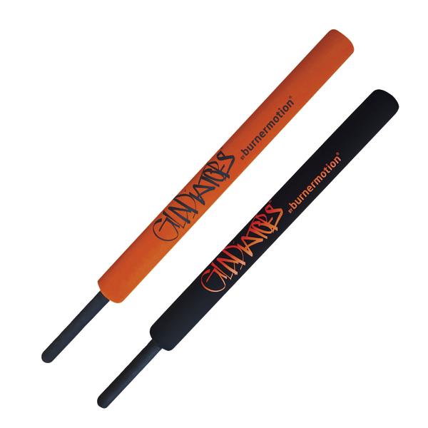 Zwei Fitness-Sticks in Orange und Schwarz mit "Gladiators" und "burnermotion" Schriftzug.