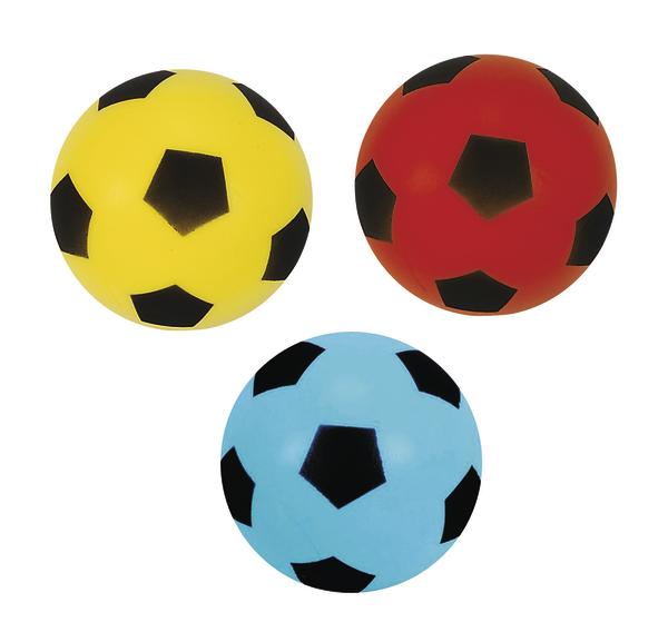 Drei bunte Fußbälle in Gelb, Rot und Blau mit schwarzen Fünfecken auf weißem Hintergrund.