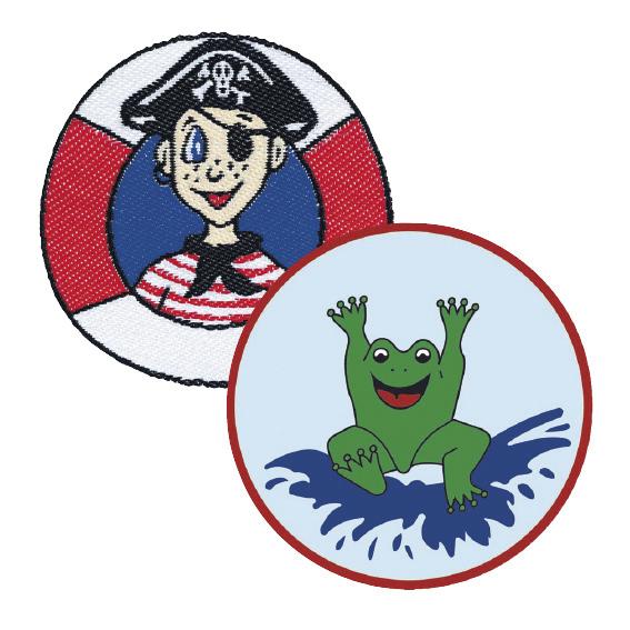 Piraten-Illustration mit Augenklappe und Totenkopfmütze in Rettungsring. Fröhlicher grüner Frosch springt aus Wasser mit blauer Spritzfläche.