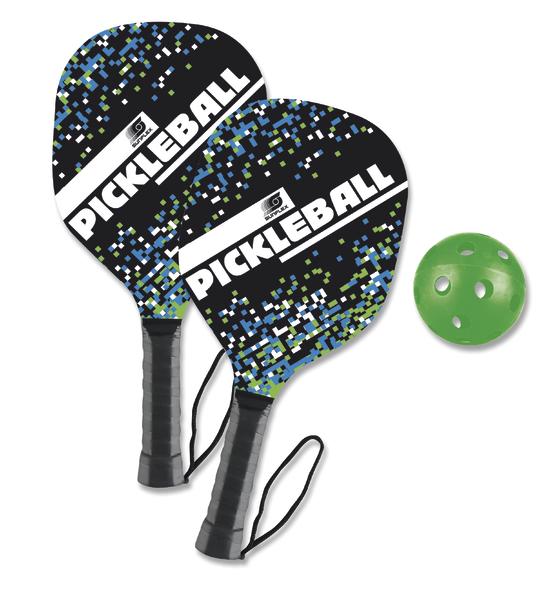 Zwei Pickleball-Schläger mit blau-grünem Muster und ein grüner Pickleball-Ball.