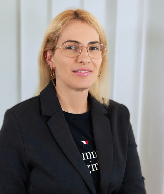 Portrait von Elma Bachurova