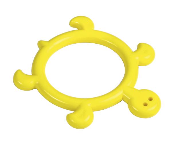 Gelber Tauchring in Schildkrötenform als Spielzeug, isoliert auf weißem Hintergrund.