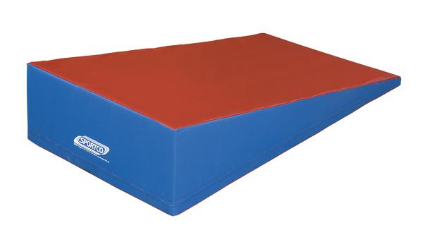 Rotes und blaues Keilkissen aus Schaumstoff für Gymnastik und Therapie, rechteckig.