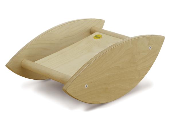 Natürliches Holz-Wippbrett für Kinder, ergonomisch und vielseitig einsetzbar.