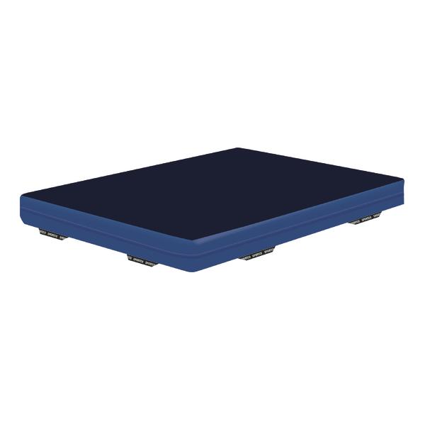 Blaue Sportco Trampolin-Schiebmatte.