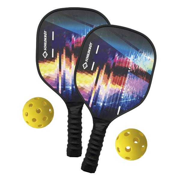 Pickleball-Schläger mit buntem Design und zwei gelben perforierten Bällen.