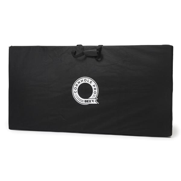 Große schwarze Tragetasche für ein Cornhole-Spiel, mit Tragegriffen und aufgedrucktem „Cornhole Pro / BEX“-Logo.