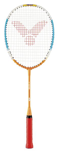 Badmintonschläger mit rotem Griff und weiß-blau-orange Rahmen, rotes Logo auf den Saiten.