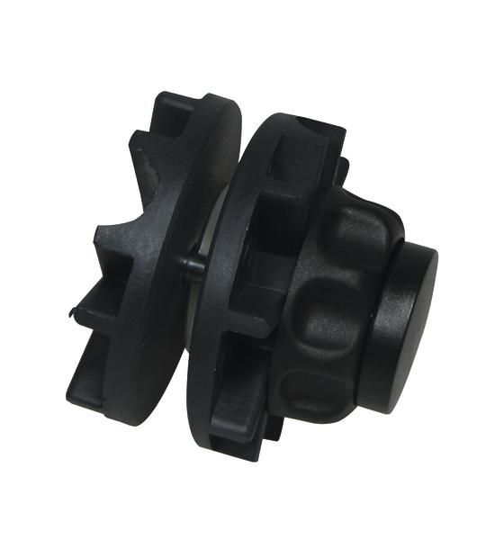 Schwarzes Kunststoff-Verschlussventil mit zwei verbundenen Teilen vor weißem Hintergrund.