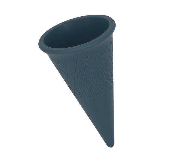 Silikon-Eiswürfelform in Form eines Eistütchens, dunkelblau, für kreative Eiswürfel.