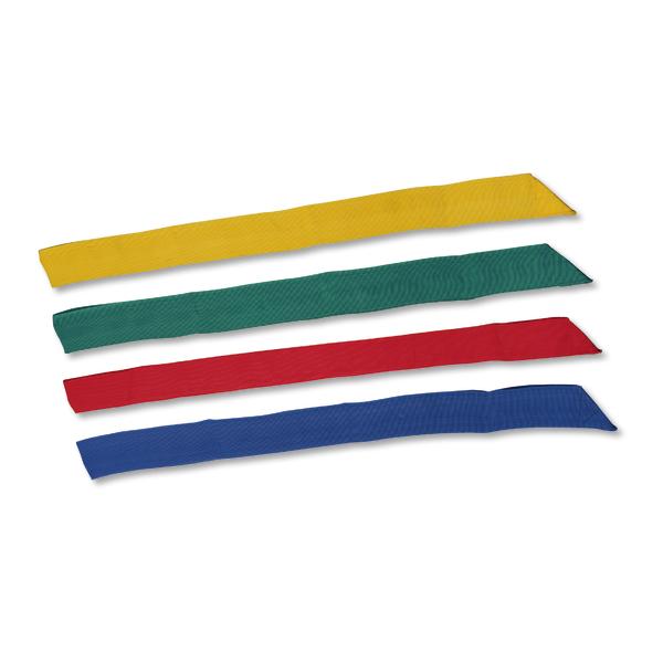 Vier farbige Stoffbänder in Gelb, Grün, Rot und Blau auf weißem Hintergrund.