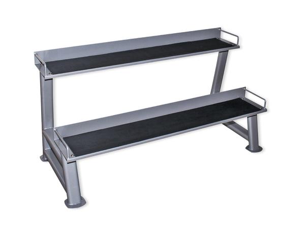 Zweistufiges Metallregal mit schwarzen Ablageflächen für Werkzeuge oder Geräte.