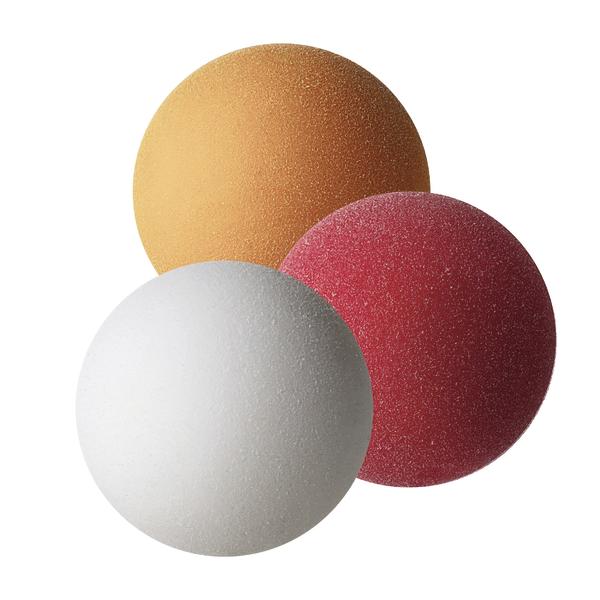 Drei Bomber-Bälle in Weiß, Gelb und Rot